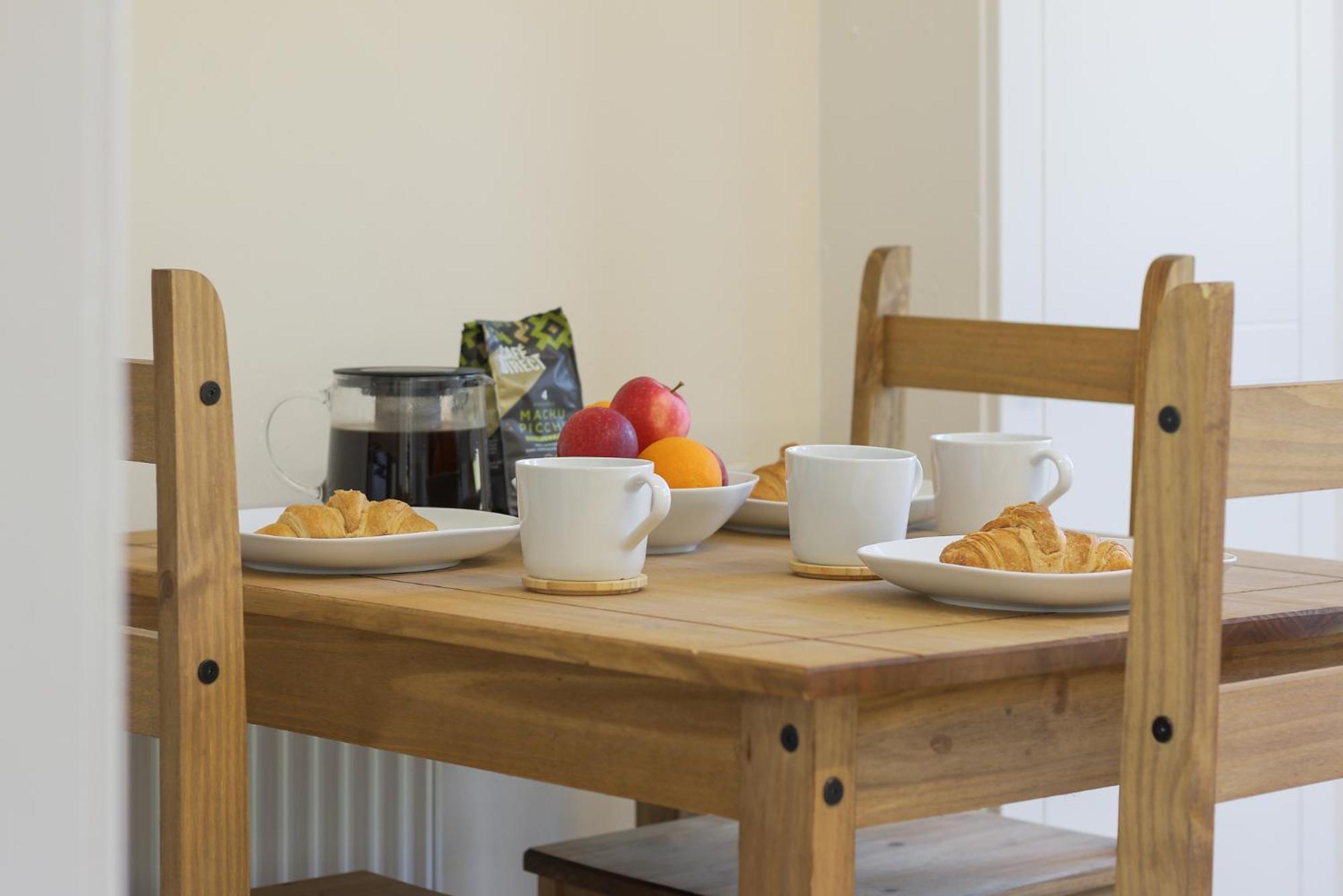 Leconfield Close - Comfy House And Free Parking Holiday home